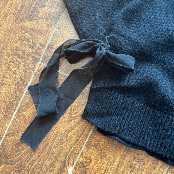 Black Massimo Dutti Sweater With Bows - Picture 3 of 4